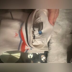 Never worn size Medium JLindenBurg